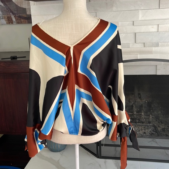 Zara top with tie sleeves sz S - Picture 2 of 4